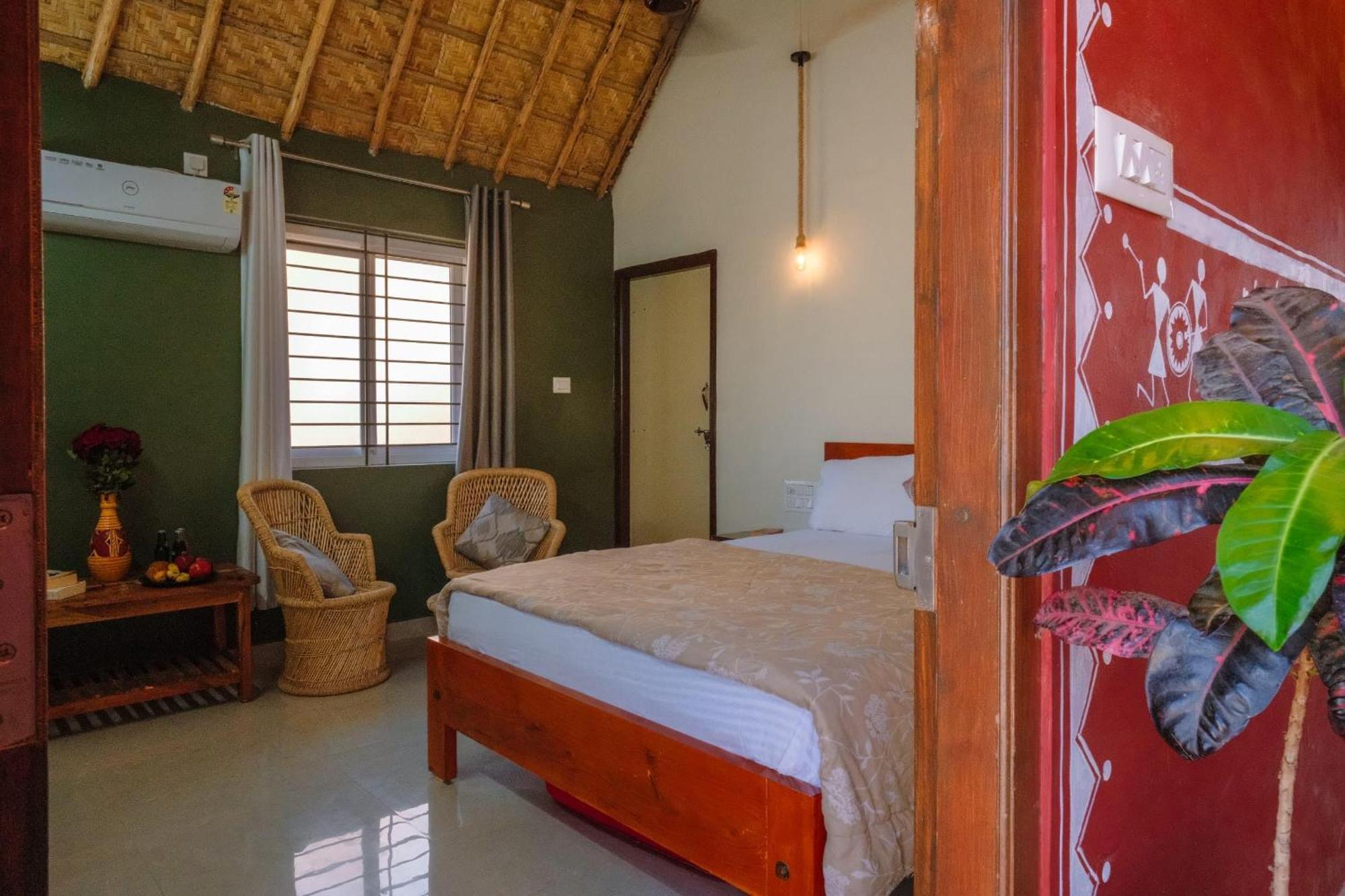 The Hideout Cottage And Restaurant Hampi Extérieur photo