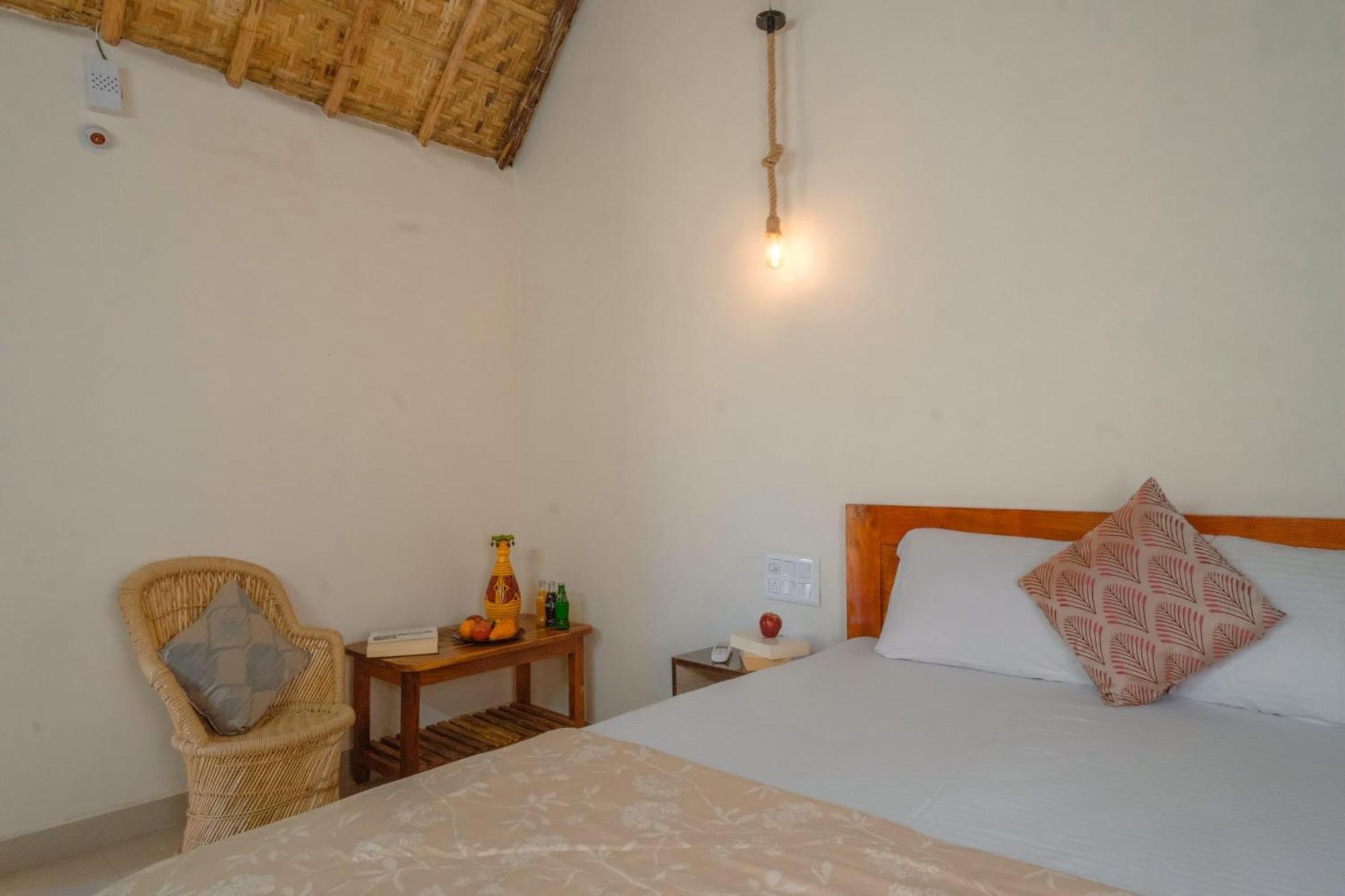 The Hideout Cottage And Restaurant Hampi Extérieur photo