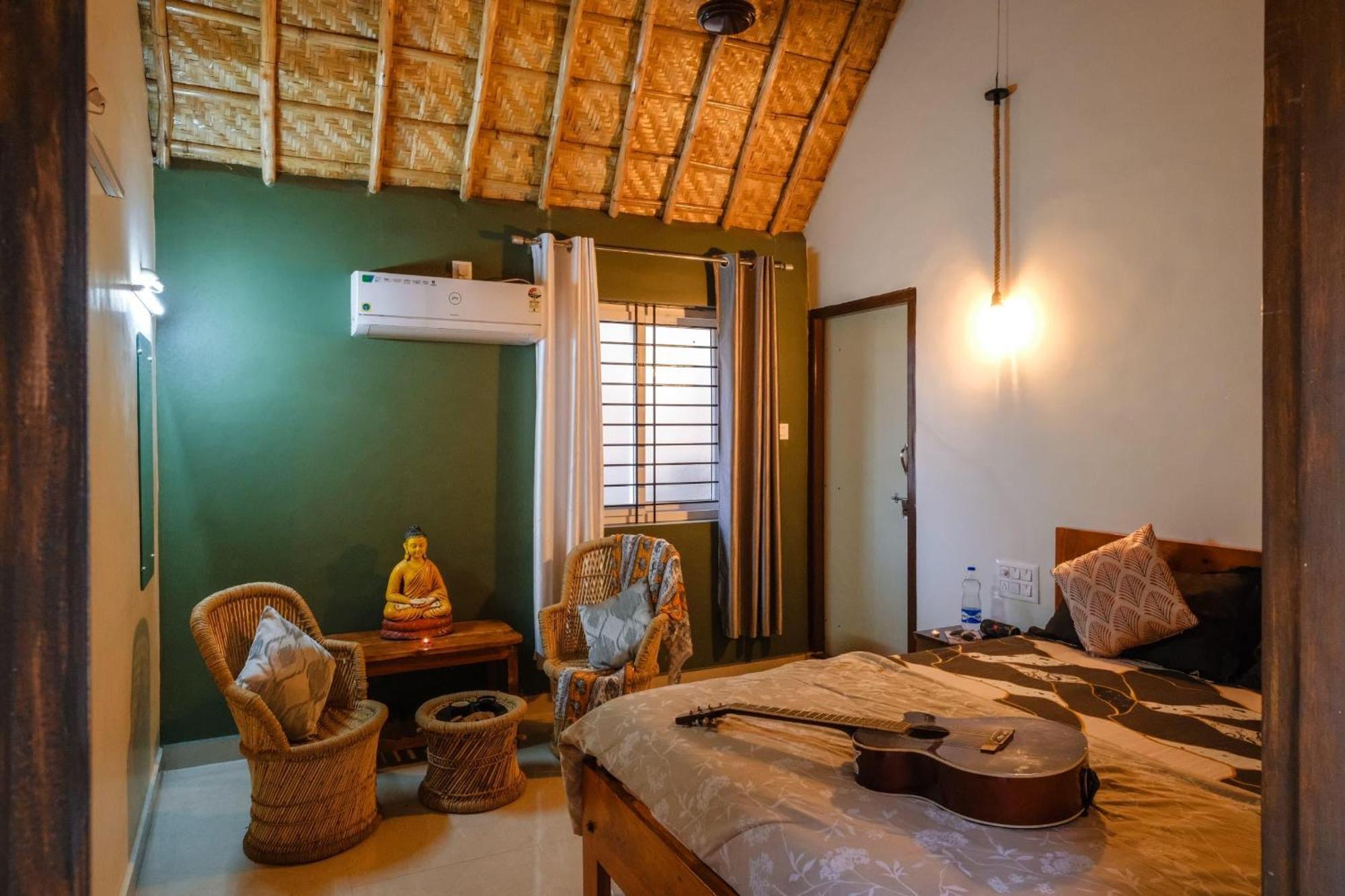 The Hideout Cottage And Restaurant Hampi Extérieur photo