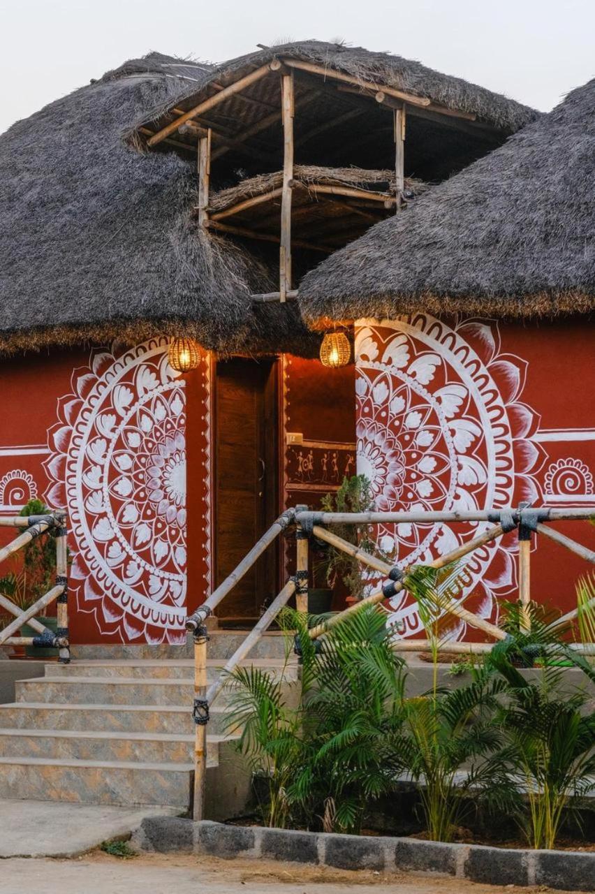 The Hideout Cottage And Restaurant Hampi Extérieur photo